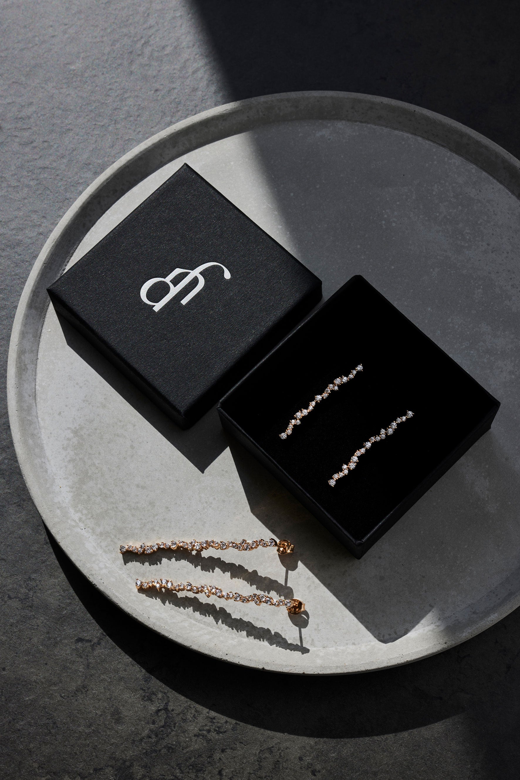 Langer Ohrstecker Lucie (50 mm) - Champagnergold (vergoldet)